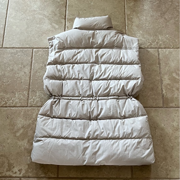 Athleta Down Cascade Vest - Picture 3 of 7